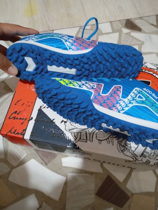 Сороконожки либо бутсы