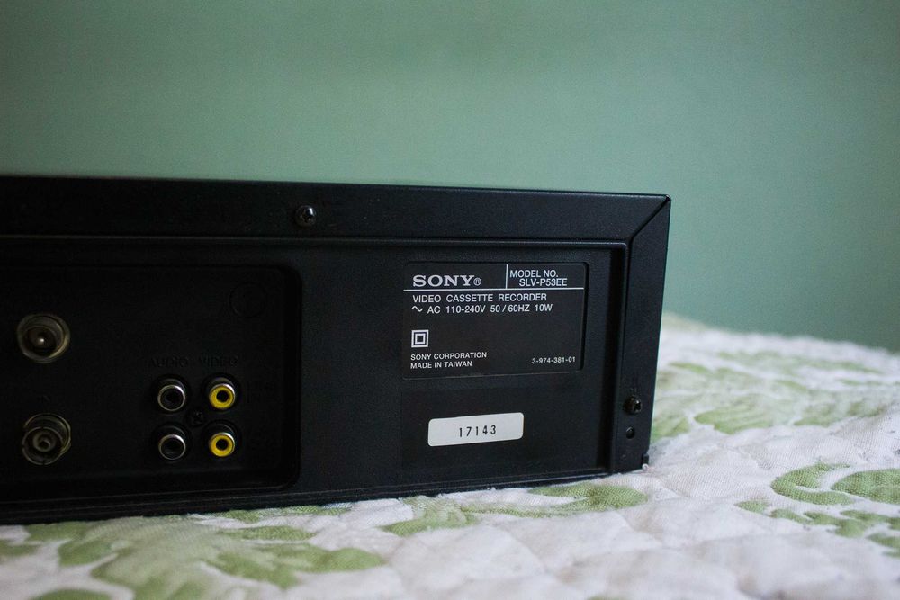 Видеомагнитофон (видеоплеер) SONY