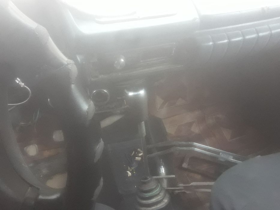 Maskvich 2715 sotiladi xolati orta xolatda