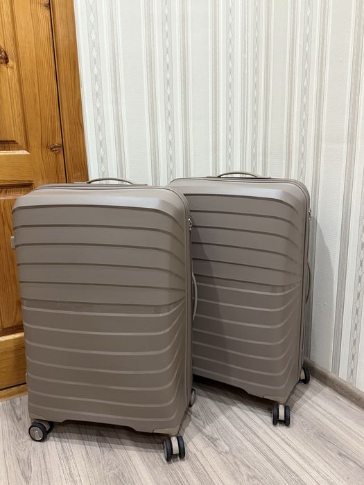 Дорожные чемоданы