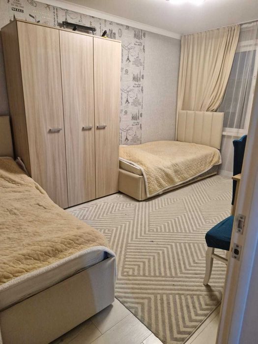Продается 4 комн квартира Коктем,8