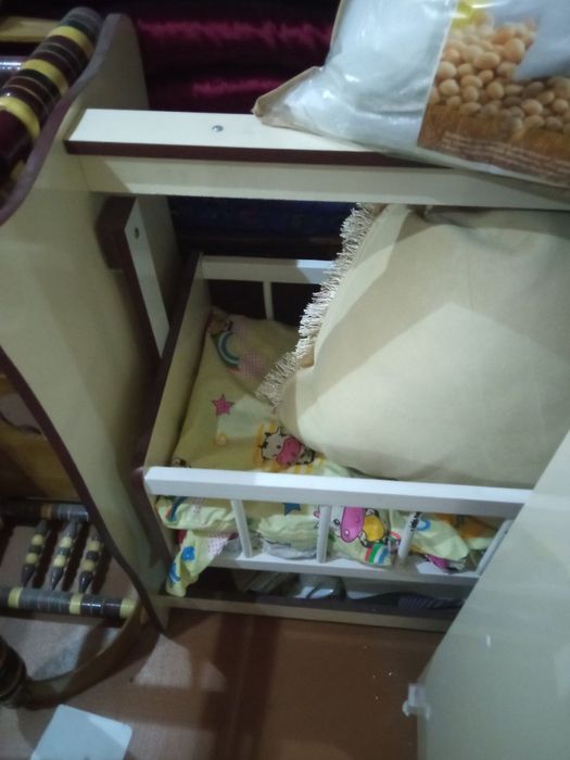 Deski karavat shkaf lolkasi bor