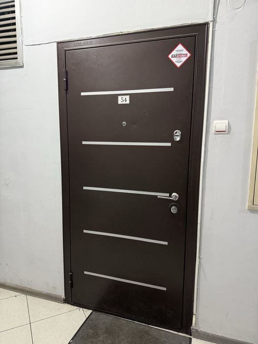 Продам входной дверь