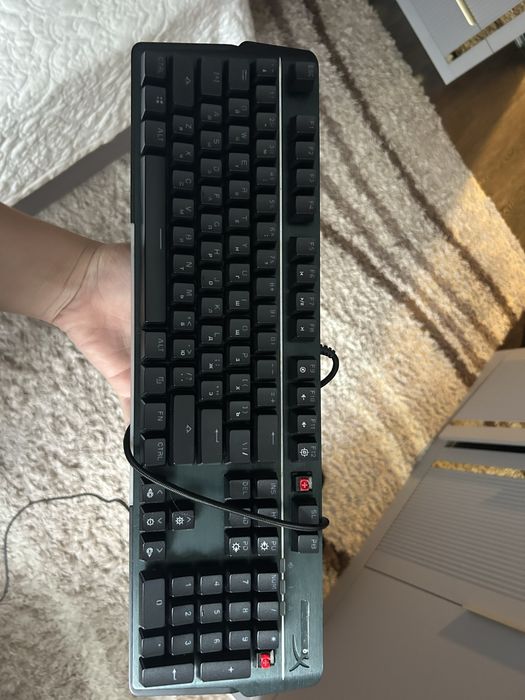 Продам клавиатуру hyperx