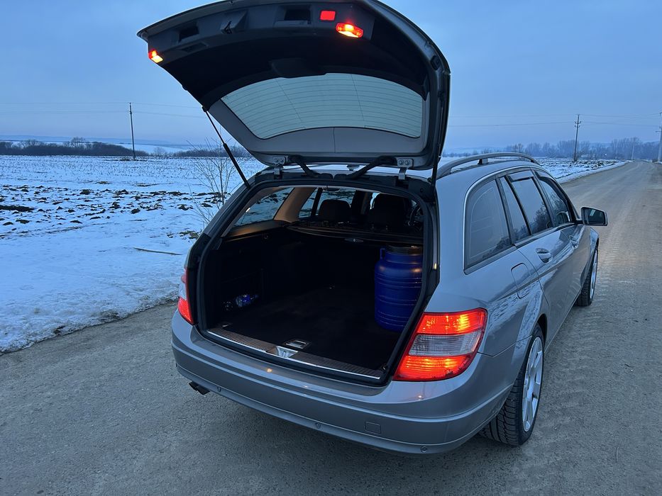 Mercedes benz c200 2.2 tdi, 170 cai, automata, cauciucuri noi de iarna