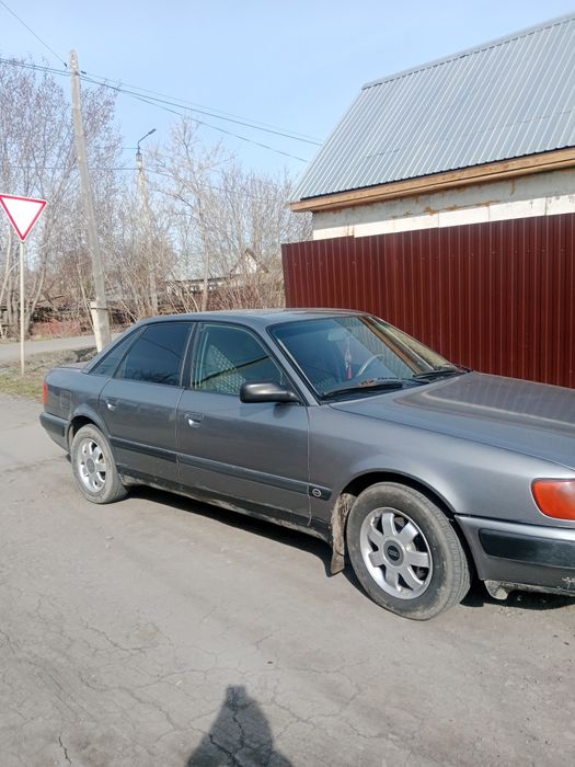 Продам Ауди 100С4  в отличном состоянии