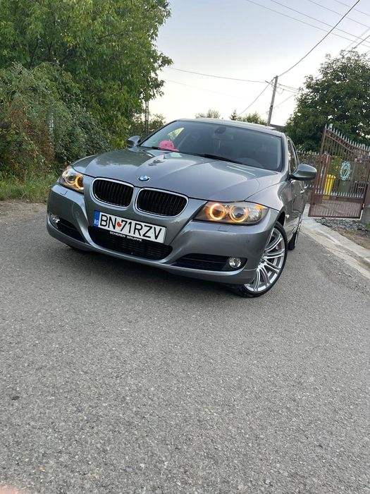 BMW E90 lci Facelift .An 2012. Motor 2.0 d 184 cp  filtru activ. 290 mi km reali. Cutie automata.