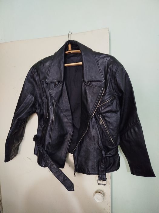 Продам кожаные куртки.