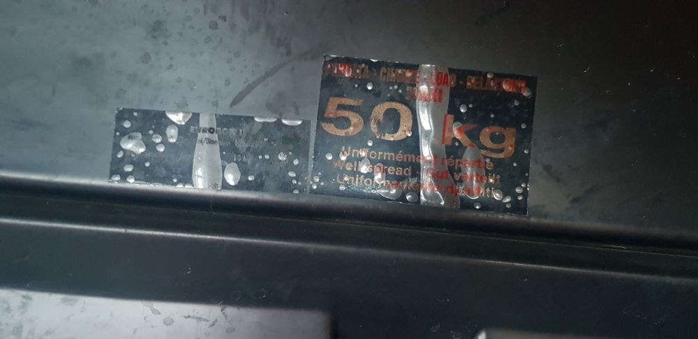 Vand cutie portbagaj plafon auto mare, ca noua