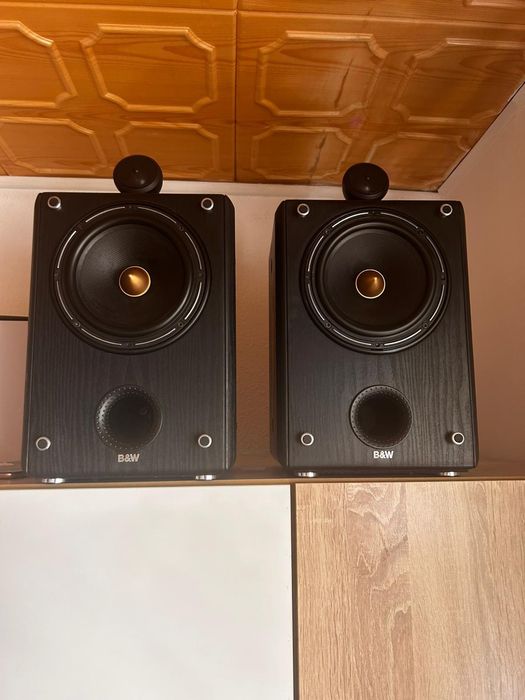 Superbe ! Boxe bowers & wilkins knight edition, high high end , impec