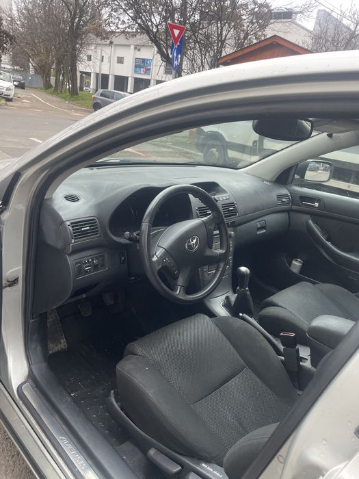 Toyota avensis t25 1.8 vvt-i