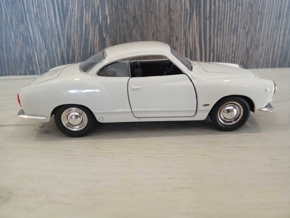 Метална количка Volkswagen Karmann !!!