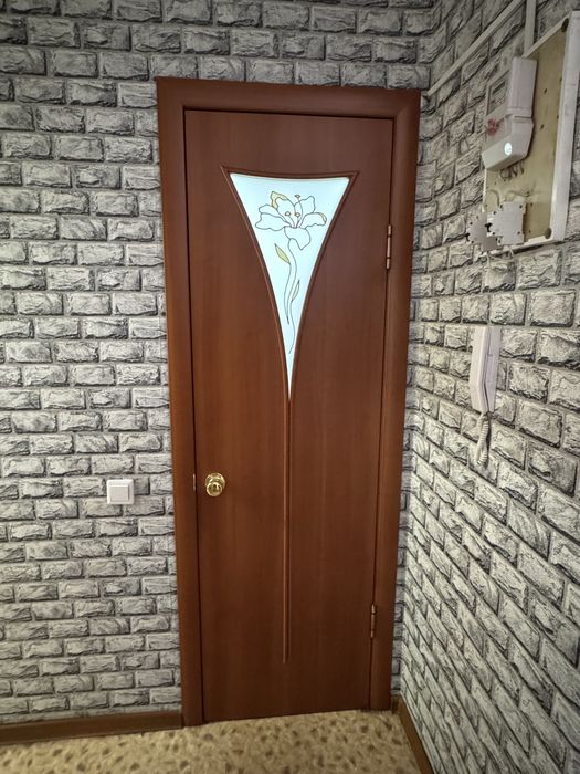 Дверь в ванную комнату