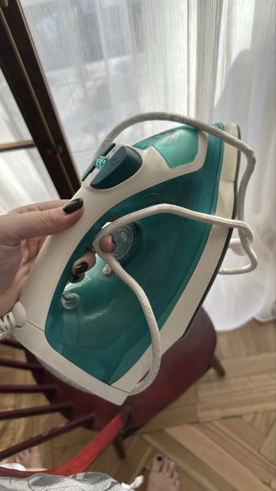 Продам утюг в хорошем состоянии