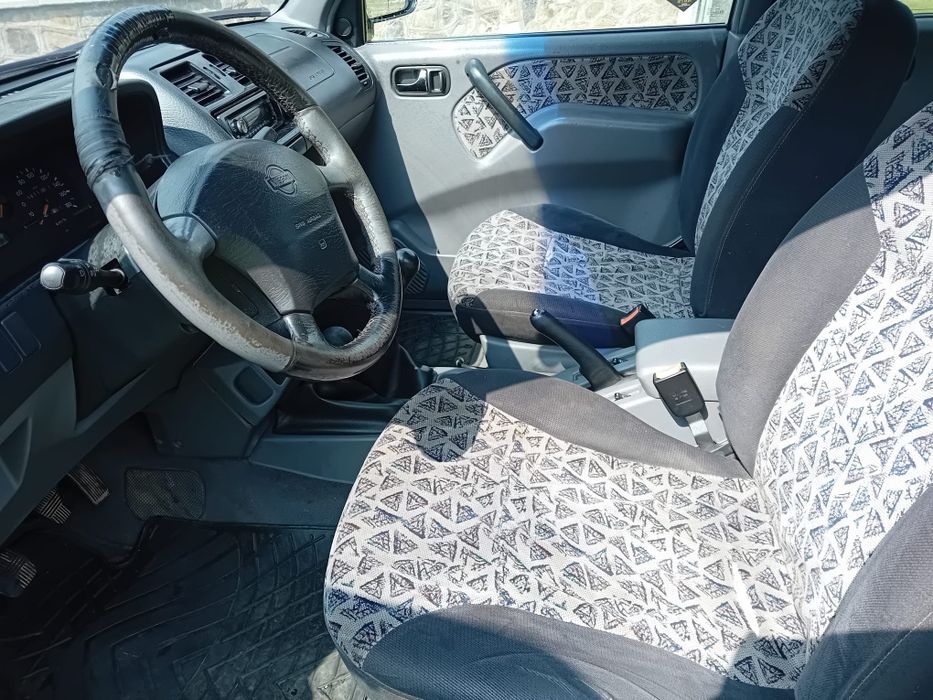 Vând mașină de teren