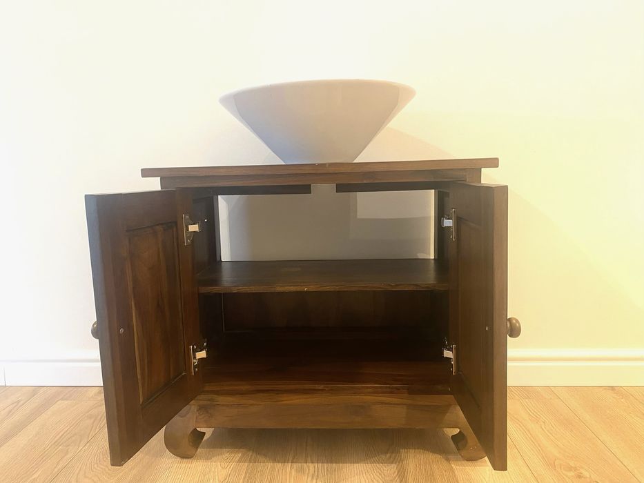 Шкаф за баня тик дърво