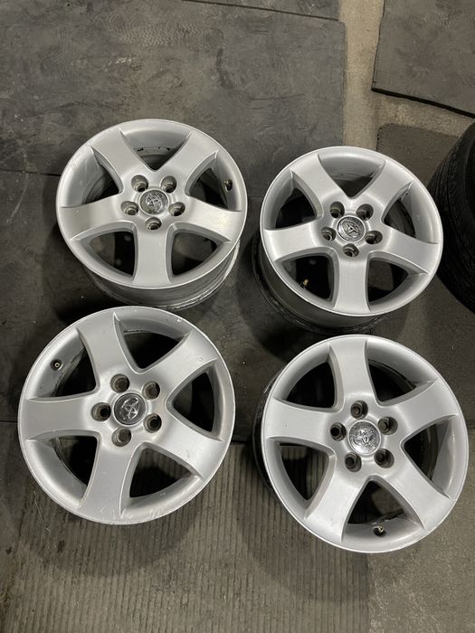 Продам диски от камри 30-35 р16 . Только диски