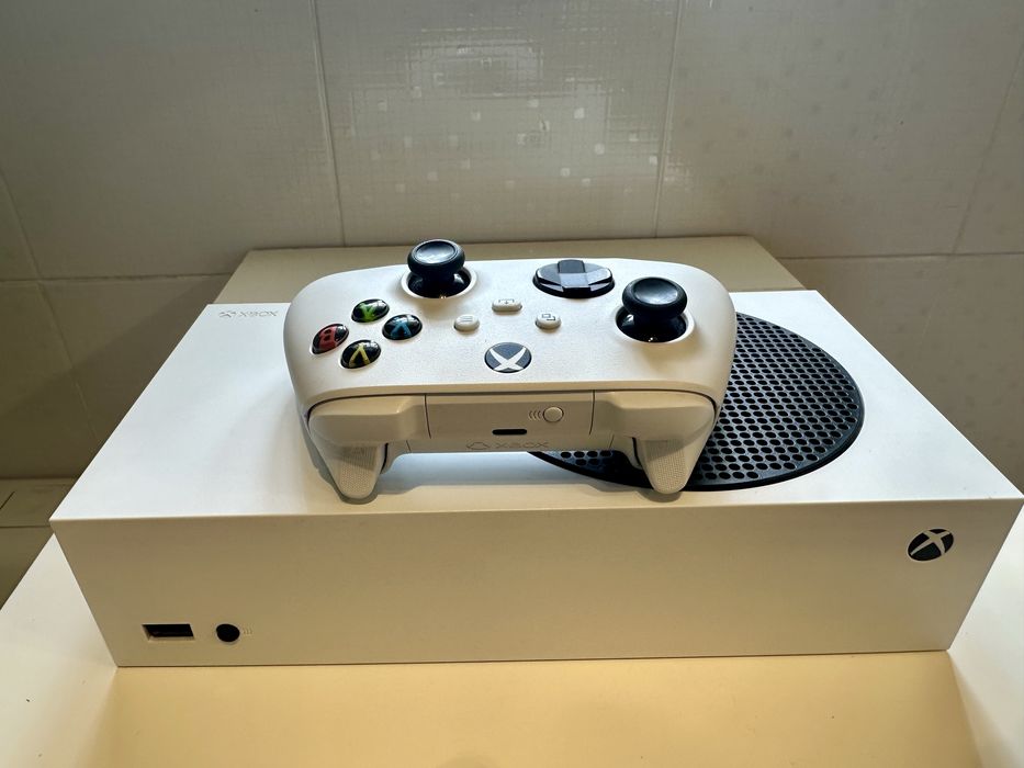 XBOX series S (absolut nou)