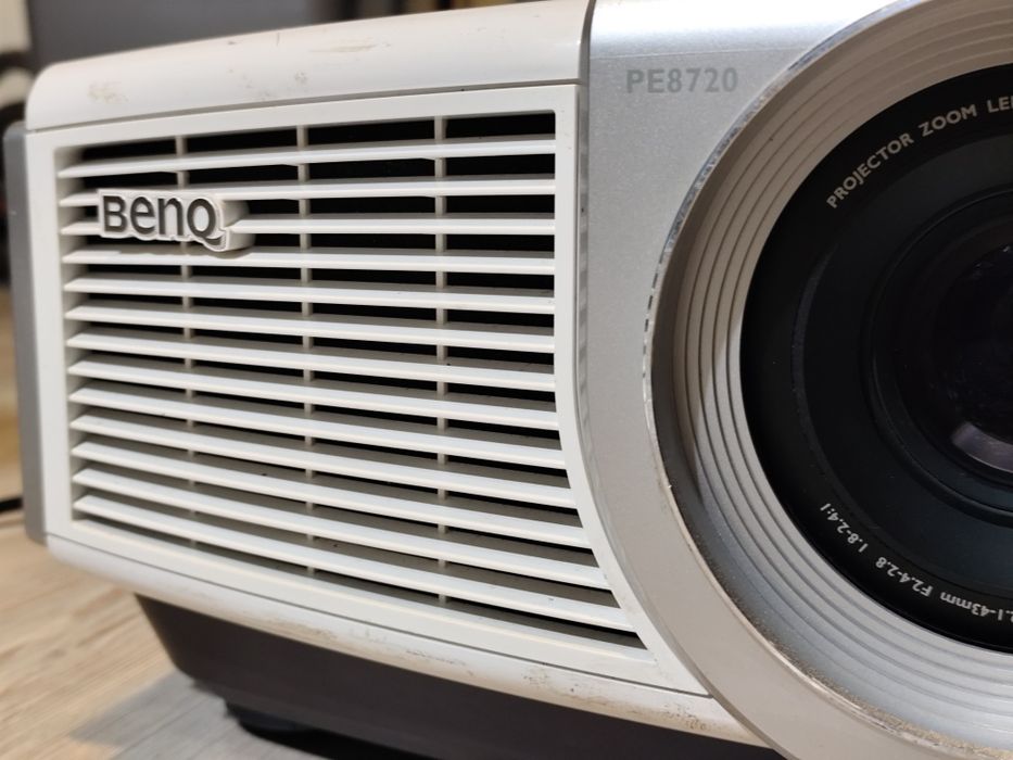 Videoproiecto Benq pe8720