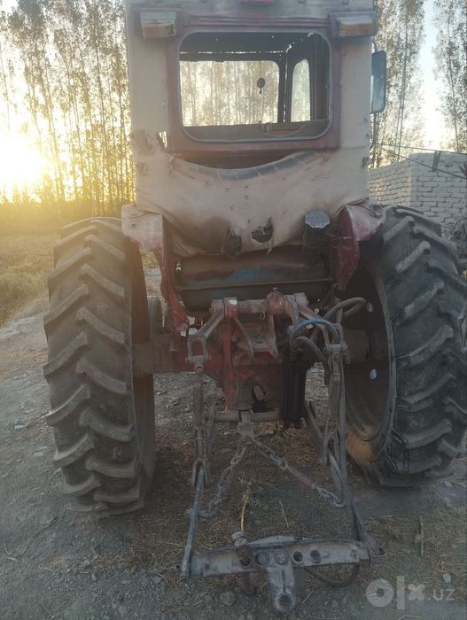 Traktor sotiladi