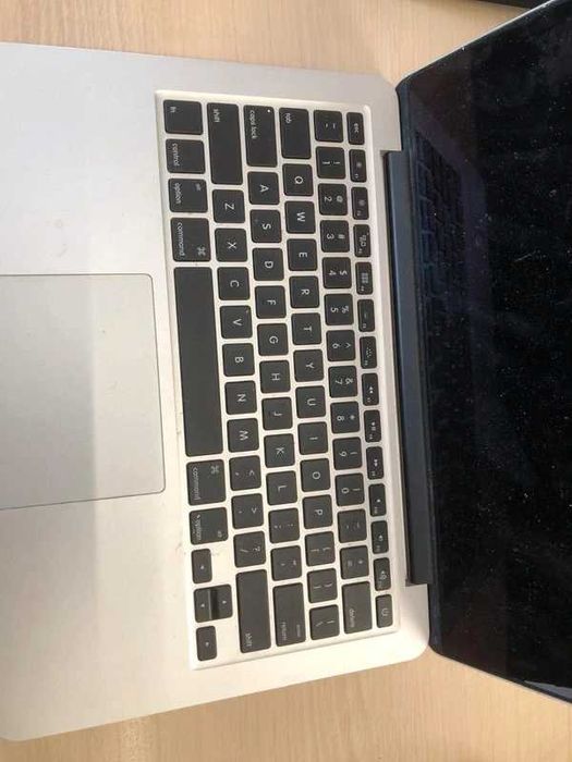 MacBook Pro Aq502
