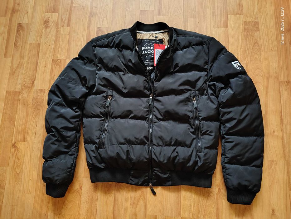 Бомбер стеганый Hugo Boss (Германия),зима,экобиопух,р-р 50