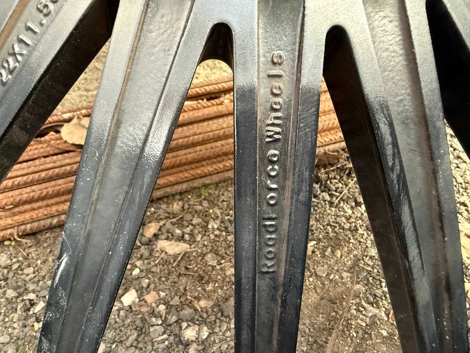 Джанти 22 цола 22x11.5J ET38 с гуми Continental 335/25 ZR22 – 4 броя