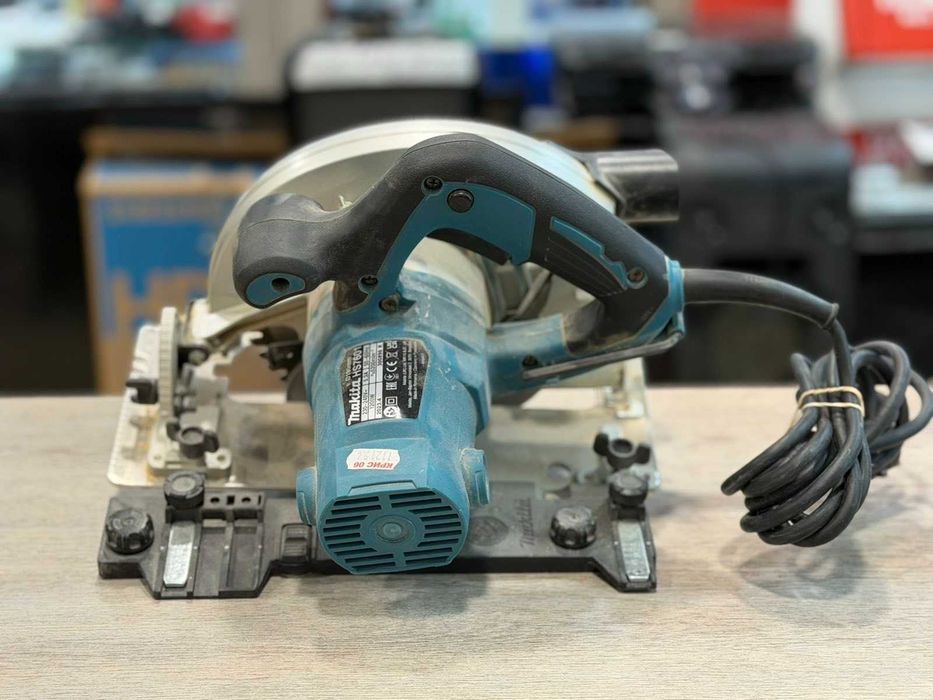 Ръчен циркуляр Makita HS7601