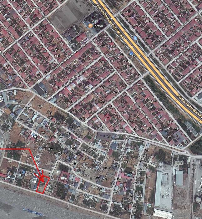 Продаются две дачи.  (площадь 17 соток).  107 000 $. (Возможен торг).