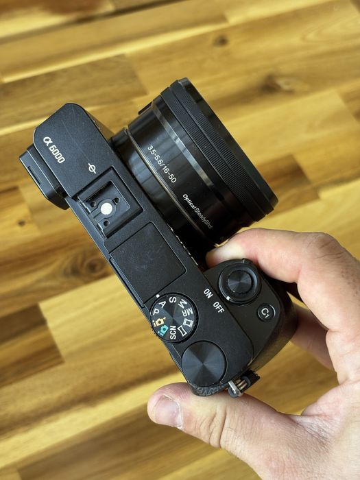 Sony alpha 6000    /.    £6000