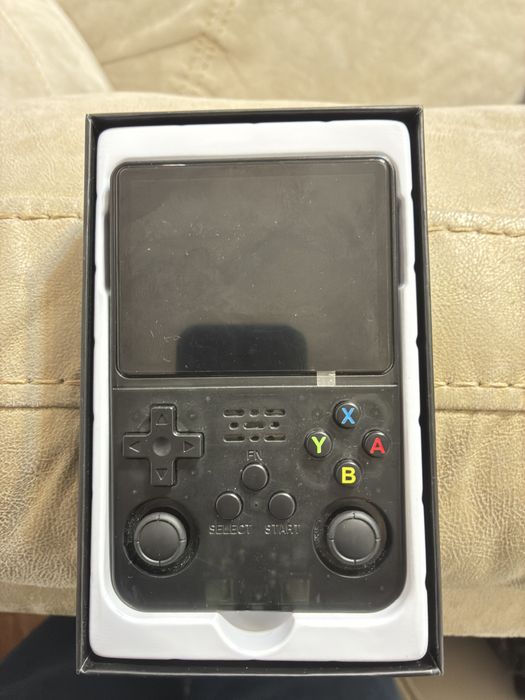 Negociabil Consola retro R36s