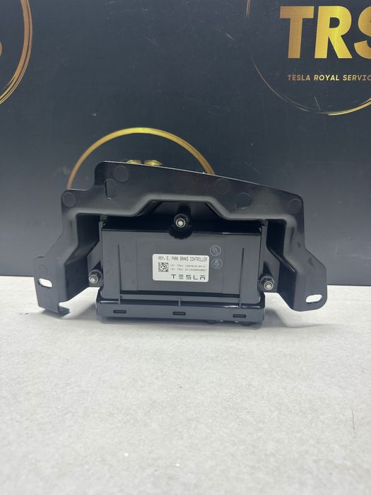 Блок Tesla model S