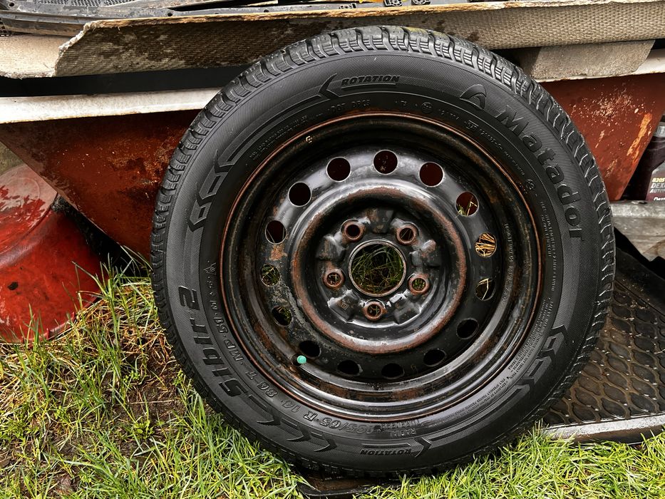 Продам запаску Mazda Cronus