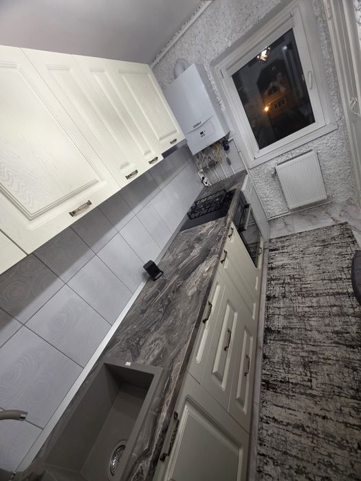 Inchiriez apartament 4 camere Vitrometan