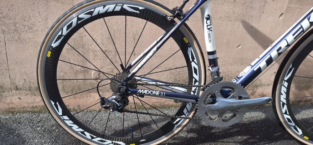 Продам карбоновый шоссейник Trek Madone