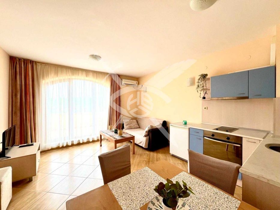 Продава се Двустаен апартамент в к.к. Слънчев бряг - 66 кв.м за 985 €/кв.м - Снимка #2