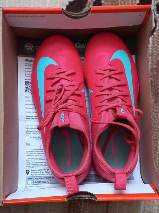 Nike JR Zoom Vapor 16 – Детски футболни обувки – Отлично състояние