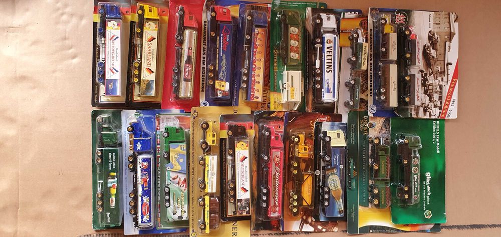 Loturi de 20 camioane, tiruri,scară HO 1:87