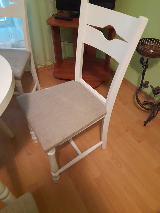 Разтегателена Трапезна маса със столове