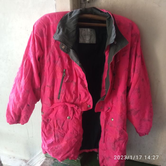 Продаю женскую  куртку