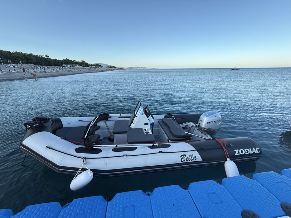 Barca ZODIAC OPEN 4.8 + Peridoc din 2024