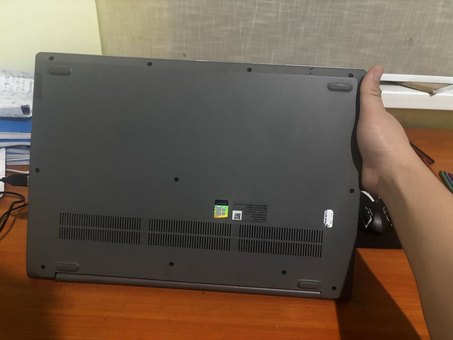 Lenova idepad 3 ryzen 7 4700u