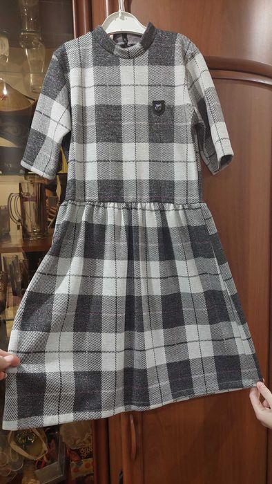 платье праздничное ,современное