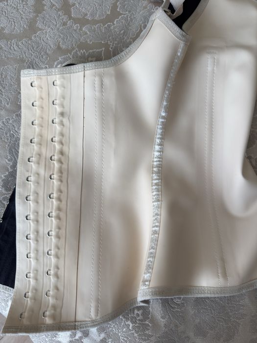 Корсет Ann chery оригинал, размер L