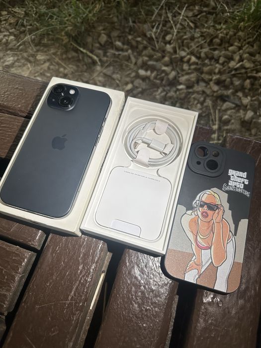 Продам телефон Айфон 15 128Gb/86