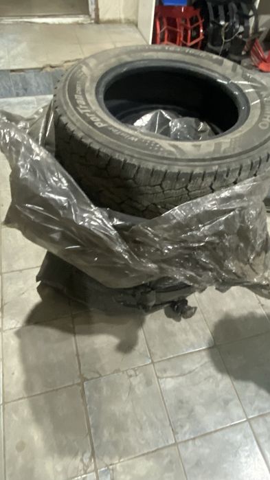 Продам зимние шины 195/70/R15c