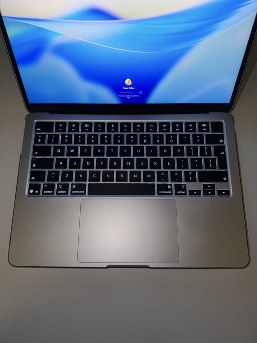 Macbook Air 13 M4 2025
