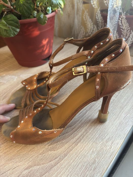 Танцевальные туфли