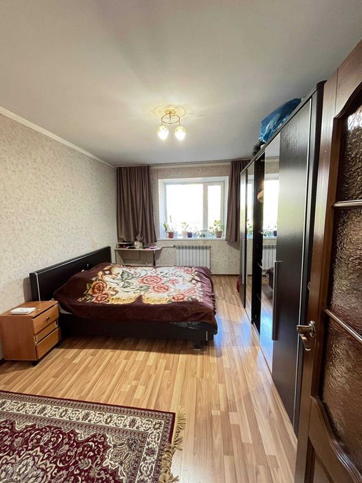 продам 3х комн квартиру на Кунаева
