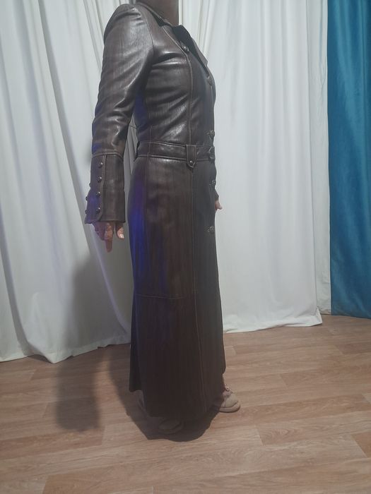 Продаю плащ  из натуральной кожи